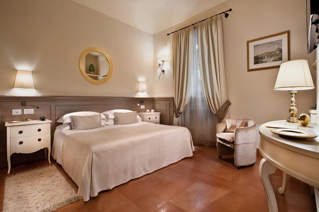 Double or Twin Room,701392354:JPEG